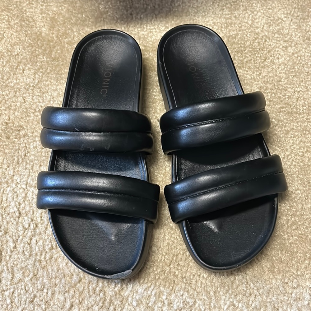 Vionic Mayla Slides